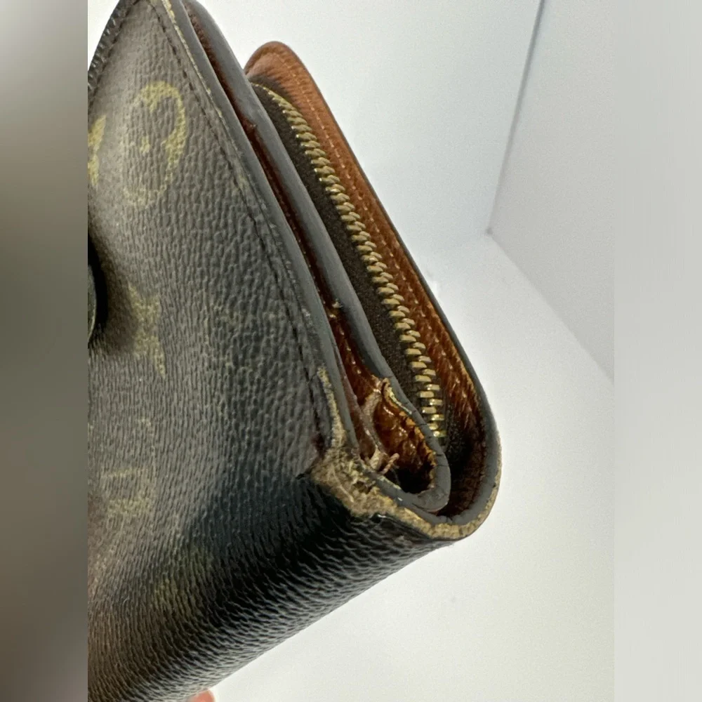 💖#138 Louis Vuitton Monogram Bifold Compact Wallet